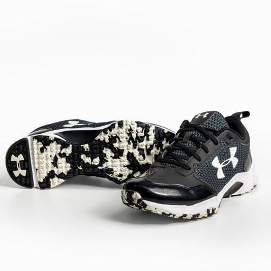 حذاء اندر ارمر Yard Turf Trainer | حذاء تدريب لجميع التضاريس للجنسين | أسود وأبيض | للتمارين الخارجية والجيم واللياقة الوظيفية