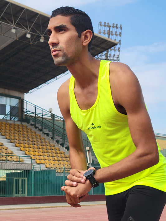 تيشيرت كت للتدريب عالي الأداء للرجال من Athlete Home - خفيف الوزن، مريح، ومثالي للركض، التمارين الرياضية، وكروس فيت - لون نيون