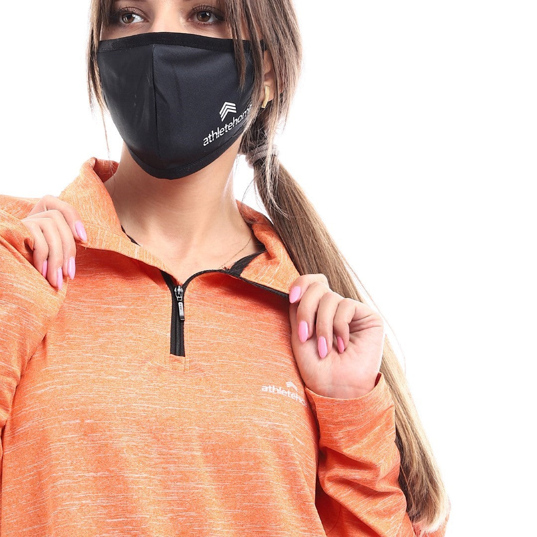 كمامة رياضية للأداء من Athlete Home | كمامة للجيم والجري قابلة للغسل وتسمح بالتهوية بشعار Chevron للحياة الرياضية