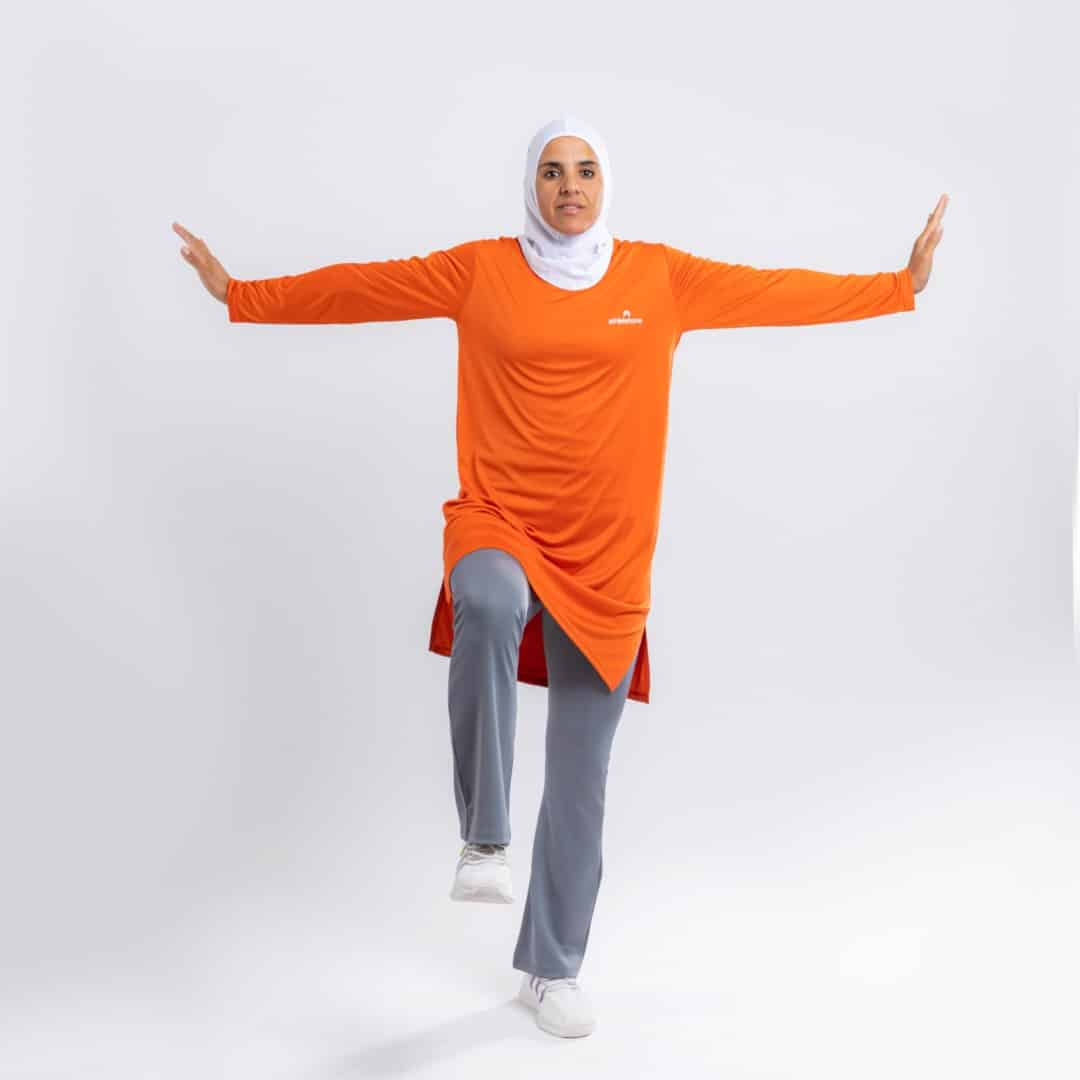 ملابس رياضيه محتشمه تيشيرت اكمام طويله مثالي للرياضه واللياقه البدنيه
