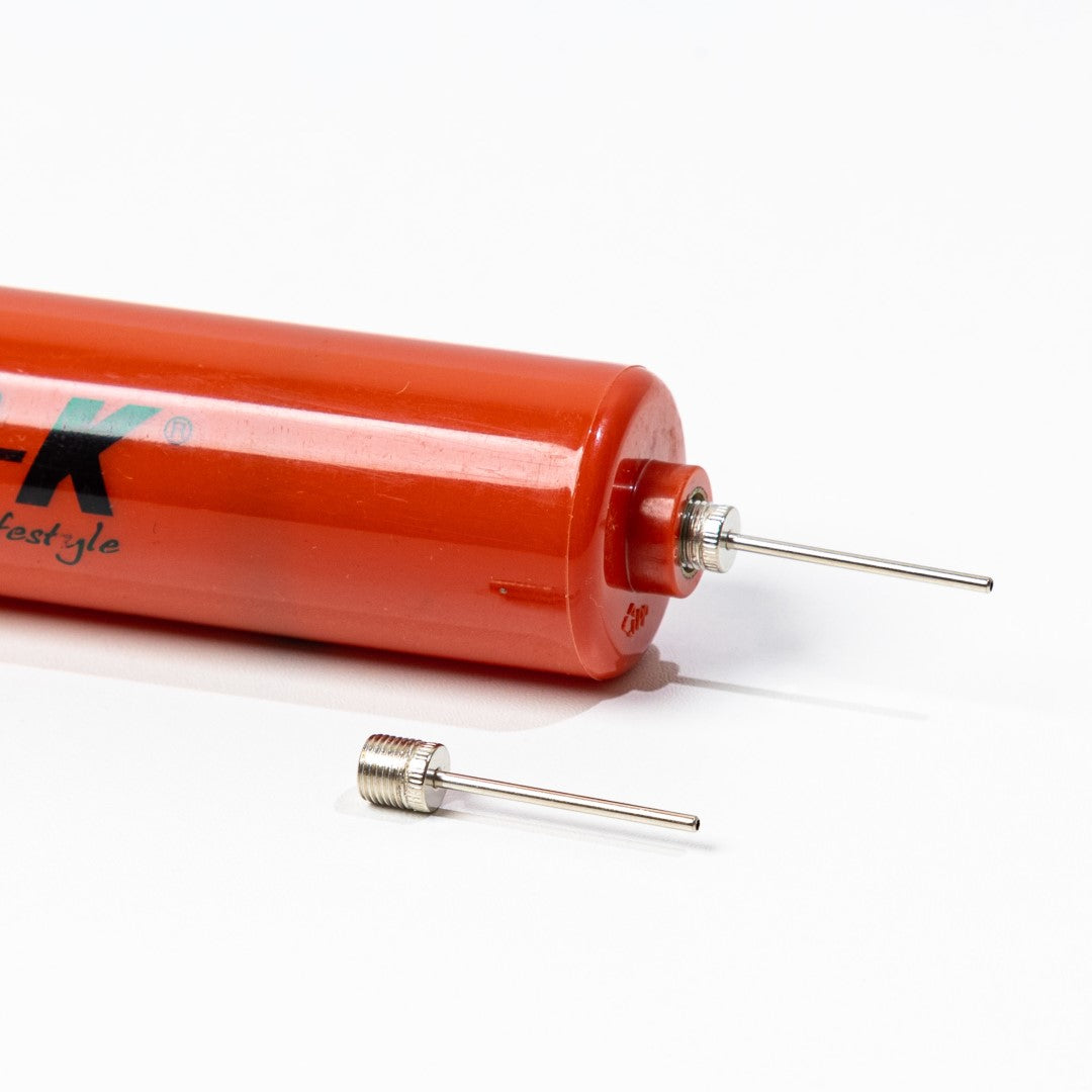 منفاخ كورة يدوي محمول من TK Lifestyle - منفاخ صغير بإبر لكرة السلة، القدم، الطائرة وجميع الكرات الرياضية