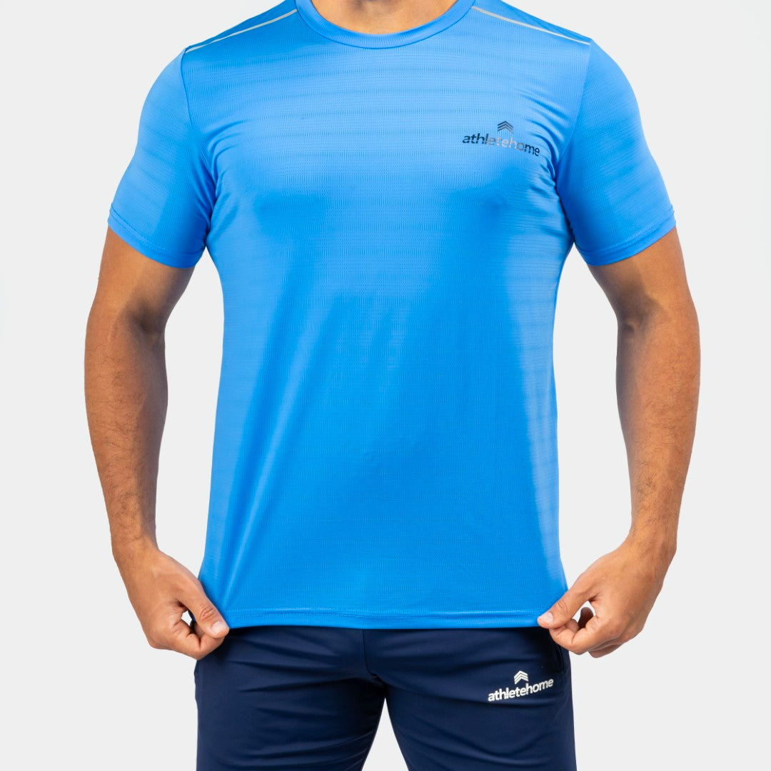 طقم تدريب رجالي Velocity من Athlete Home: تيشيرت Endurance مخطط للأداء وبنطلون رياضي Tapered | طقم خفيف الوزن يسمح بالتهوية للجيم والجري