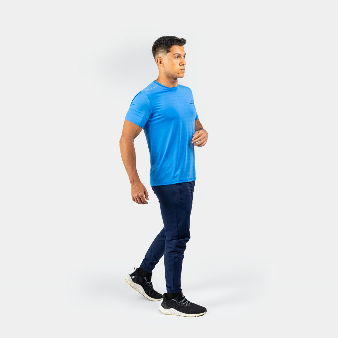 طقم تدريب رجالي Velocity من Athlete Home: تيشيرت Endurance مخطط للأداء وبنطلون رياضي Tapered | طقم خفيف الوزن يسمح بالتهوية للجيم والجري