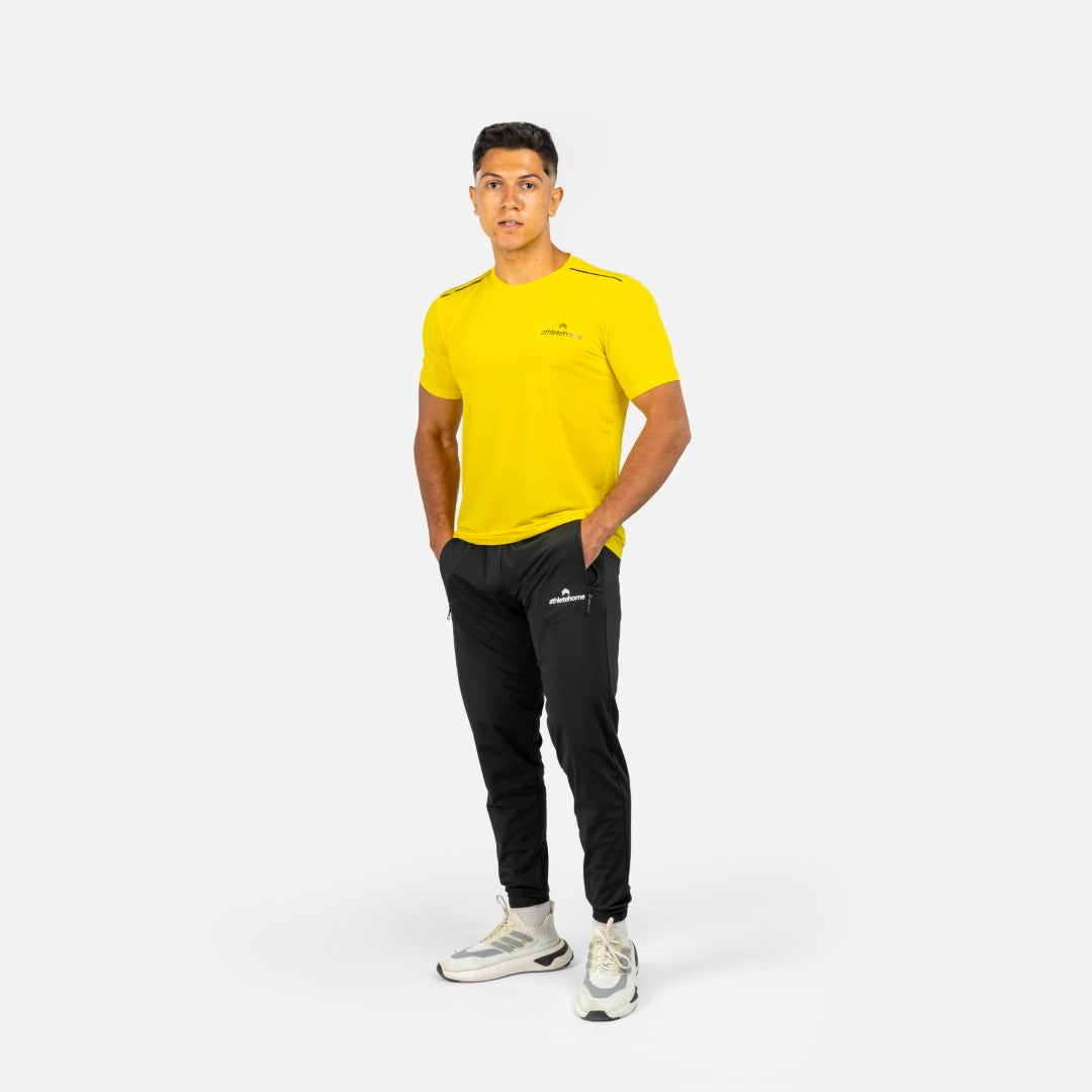 طقم تدريب رجالي Velocity من Athlete Home: تيشيرت Endurance مخطط للأداء وبنطلون رياضي Tapered | طقم خفيف الوزن يسمح بالتهوية للجيم والجري