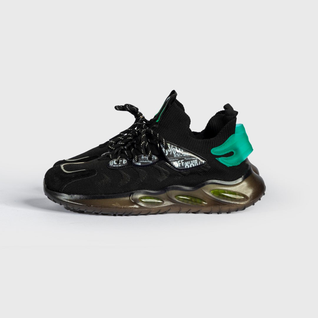 حذاء ترينر كينتيك-فلكس باللون العاجي والأزرق | سنيكرز للجنسين بأسلوب التك-وير مع وسائد هوائية | حذاء عالي الأداء للجيم والأناقة اليومية في مصر