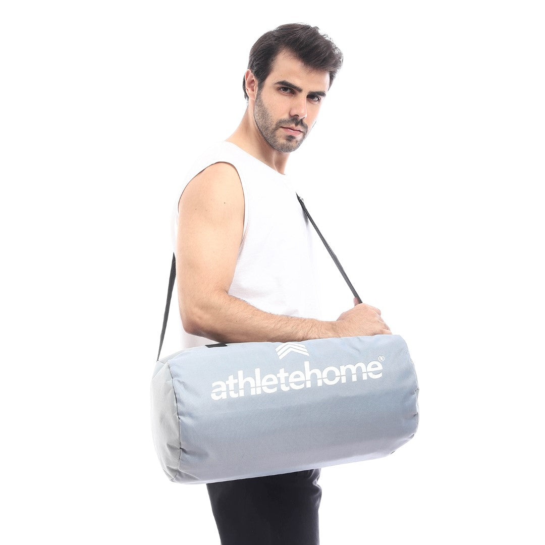 حقيبة رياضية أسطوانية صغيرة من Athlete Home | حقيبة رياضية صغيرة خفيفة الوزن ومتينة شنطه كروس | مثالية للياقة البدنية والسفر