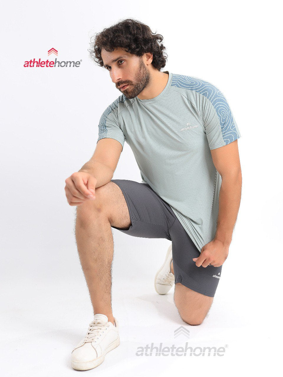 طقم 'ابيكس' للأداء الرياضي للرجال من Athlete Home | تيشيرت طارد للعرق بطبعة تضاريس وشورت رياضي | للجيم والجري والتدريب في مصر