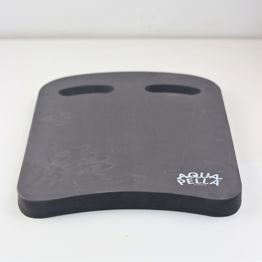 كيك بورد احترافي للسباحة من أكوا بيلا | لوح تدريب لتقوية الأرجل وزيادة التحمل | مثالي للتمارين المائية ومصنوع من فوم عالي الكثافة للسباحين في مصر