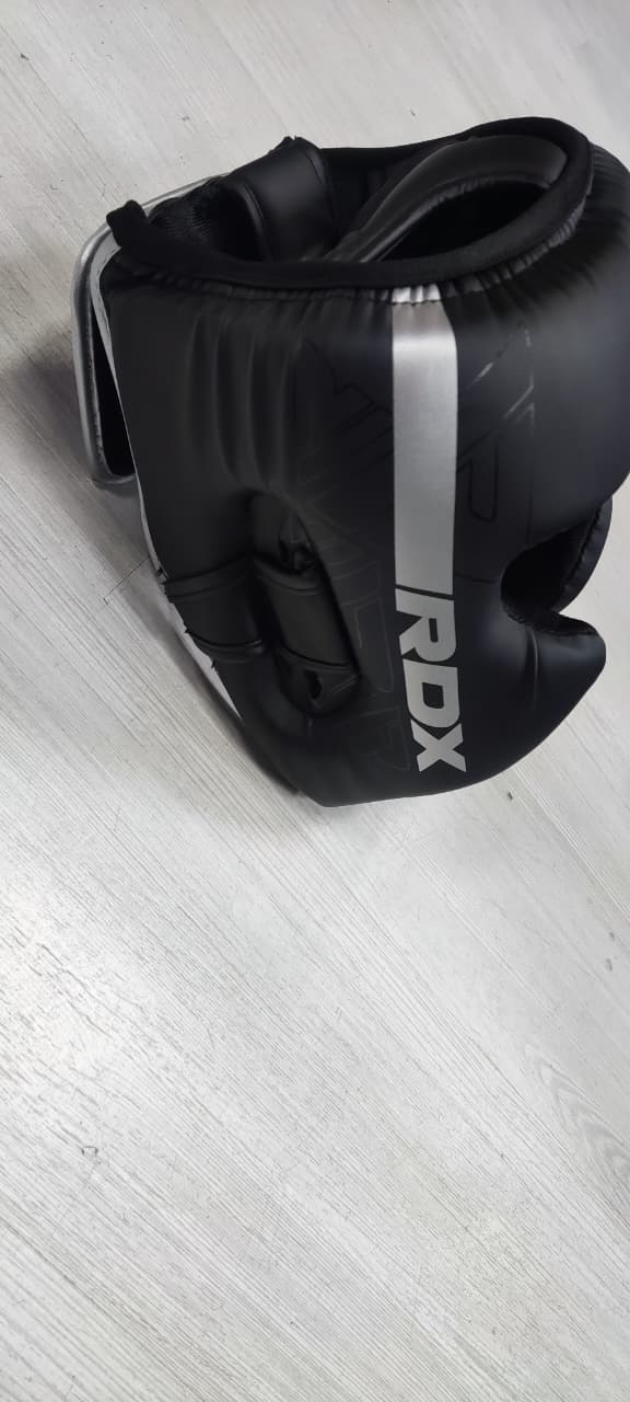خوذة الرأس RDX للملاكمة والفنون القتالية المختلطة والمواي تاي والتدريب – حماية كاملة، تصميم قابل للتعديل، ووسادة امتصاص الصدمات
