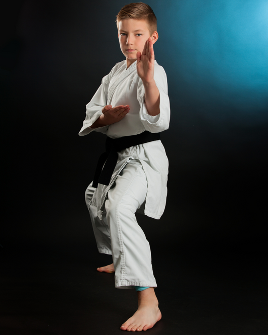 بدلة كاراتيه للأطفال "بطل المستقبل" | زي فنون قتالية خفيف الوزن 8 أونصة من القطن | بدلة متينة للتدريب والكاتا، مثالية للمبتدئين