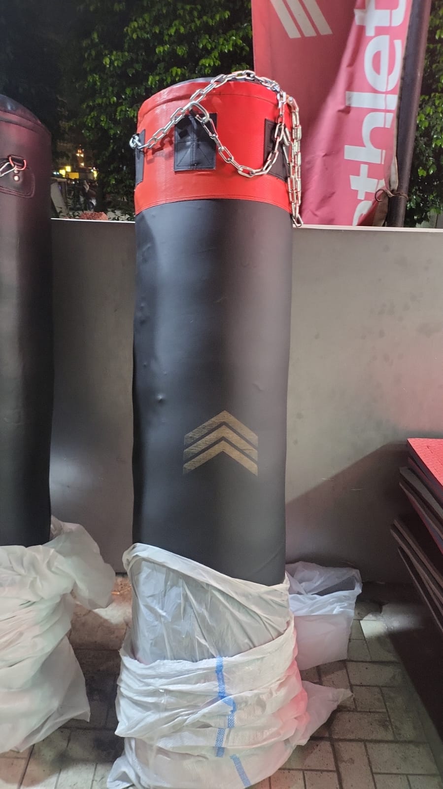 ساند باج كيس ملاكمة مليان باطوال من ( ١٢٠ - ٢٤٠ سم ) واوزان من ( ٢٠ - ١٠٠ كيلو )