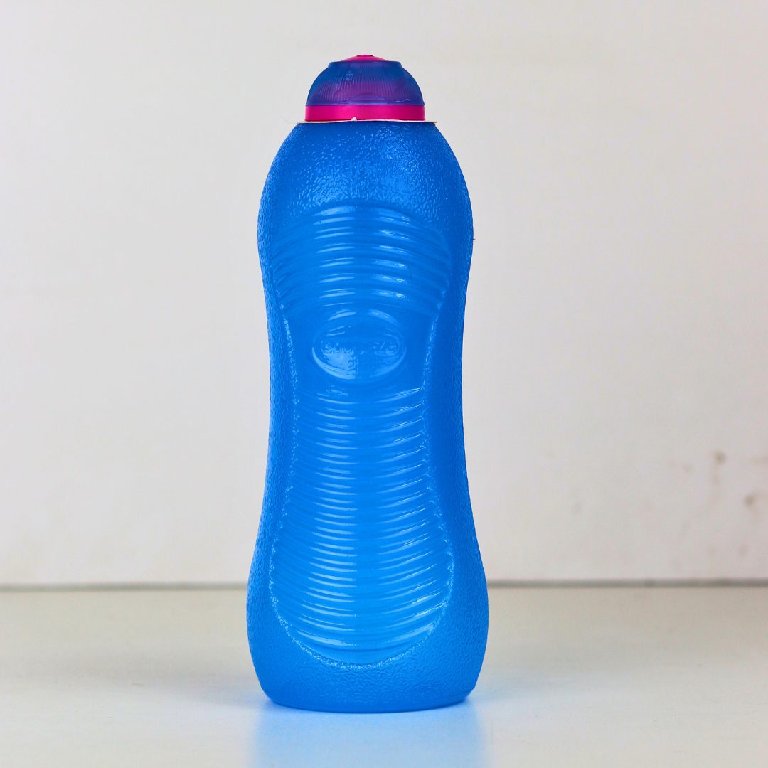 Squeezable bottle 740 ml