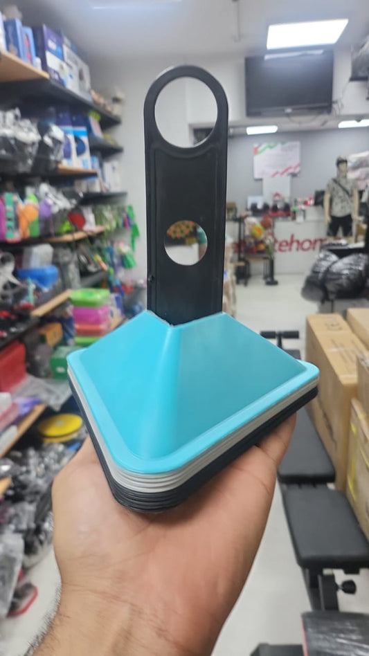 (السعر للطبق الواحد) مجموعة أقماع تدريب السرعة والرشاقة مع حامل للتنظيم والتنقل — أقماع تحديد ملاعب عالية الجودة لتطوير السرعة، خفة الحركة، والتغيير السريع في الاتجاه | مثالية لكرة القدم، الكروس فت، HIIT، وتمارين الجيم | Athlete Home مصر”