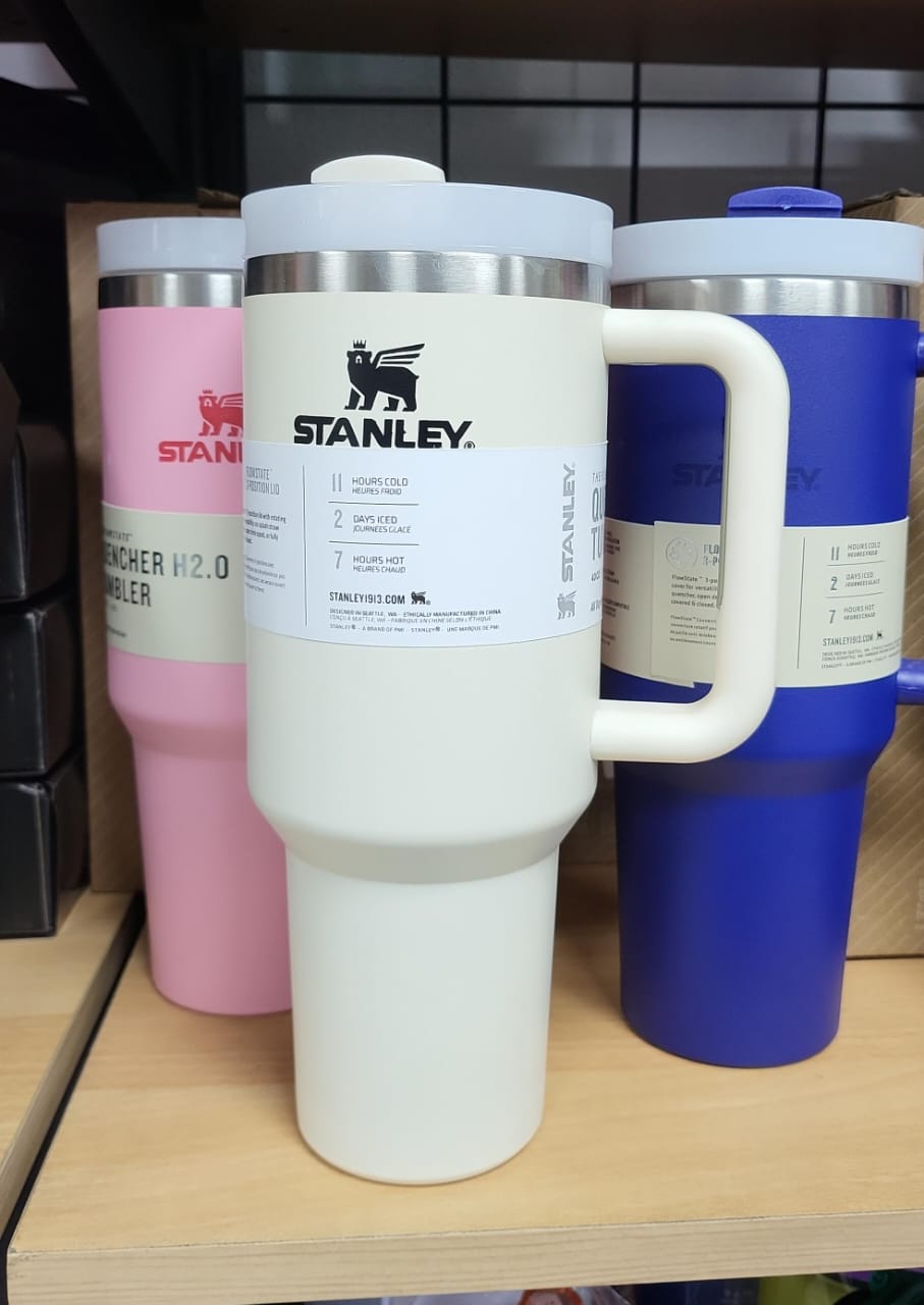 Stanley Quencher H2.0 Insulated Tumbler 40oz – Large Capacity Stainless Steel Water Bottle with Handle & Straw for Gym, Training & All-Day Hydration