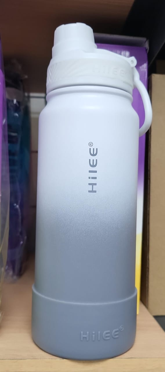 HiiEe Insulated Stainless Steel Sports Water Bottle – Leakproof Gym & Fitness Bottle for Hydration, Training, and Everyday Use