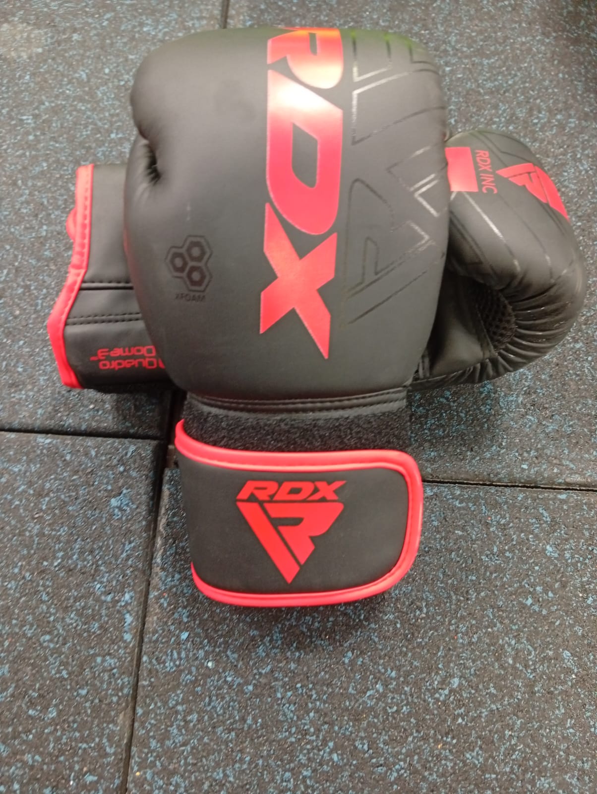 قفازات ملاكمة RDX F7 Ego مع تقنية Loma Tech™ | قفازات احترافية للتدريب والسبارنج للملاكمة والمواي تاي والكيك بوكسينج | جلد Maya Hide™ لتمارين كيس الملاكمة والوسائد