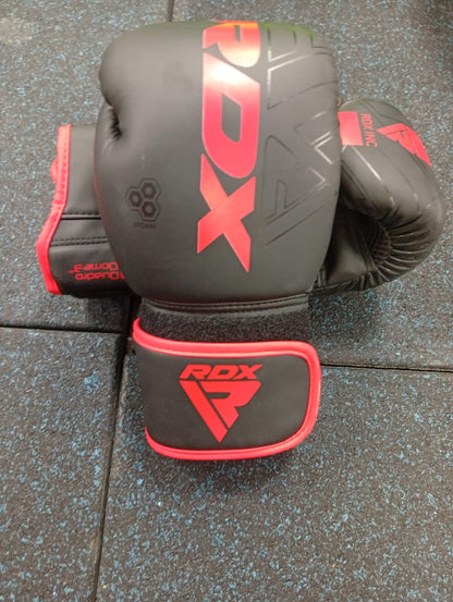 قفازات ملاكمة RDX F7 Ego مع تقنية Loma Tech™ | قفازات احترافية للتدريب والسبارنج للملاكمة والمواي تاي والكيك بوكسينج | جلد Maya Hide™ لتمارين كيس الملاكمة والوسائد