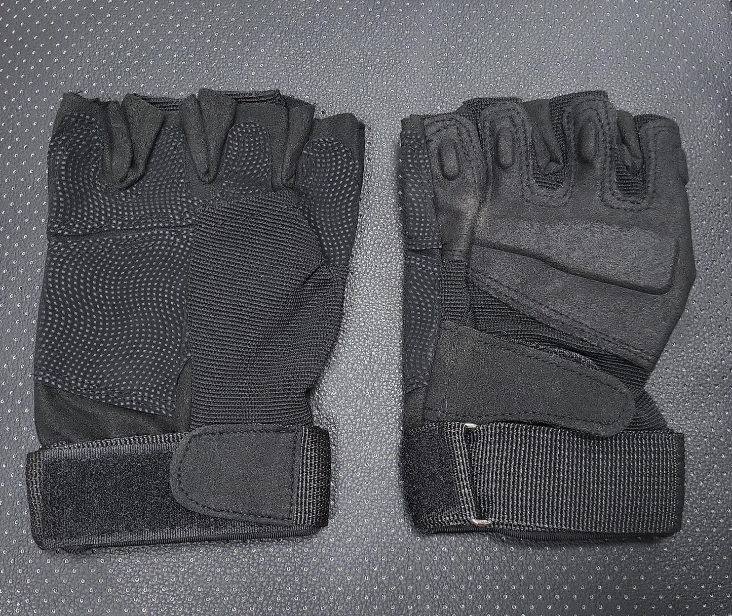 Black Gym Gloves