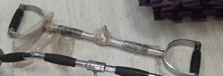 Straight cable handle
