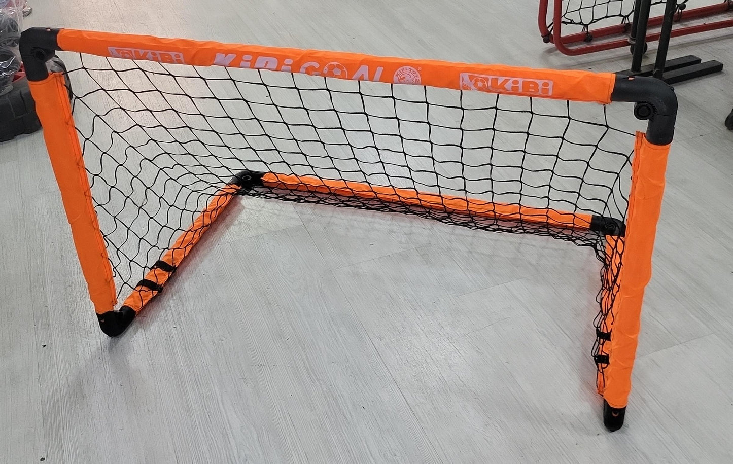 Flexible net with bag